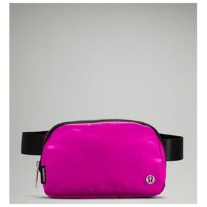 Lululemon Everywhere Belt Bag 1L Highlight Purple